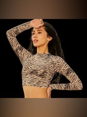 WET Crop Rash Guard Swimwear Zebra Print L/S Crop Top Black & Cream Surf wear XS